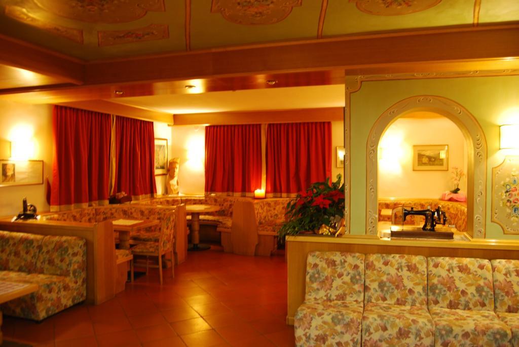 Albergo Villa Cristina Folgaria Buitenkant foto