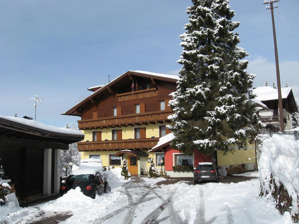 Albergo Villa Cristina Folgaria Buitenkant foto